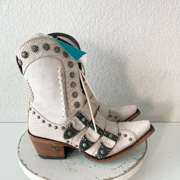 Lane SHOWDOWN Womens White Cowboy Boots 8 Short Western Cowgirl Lace-up Bootie - Picture 2 of 11